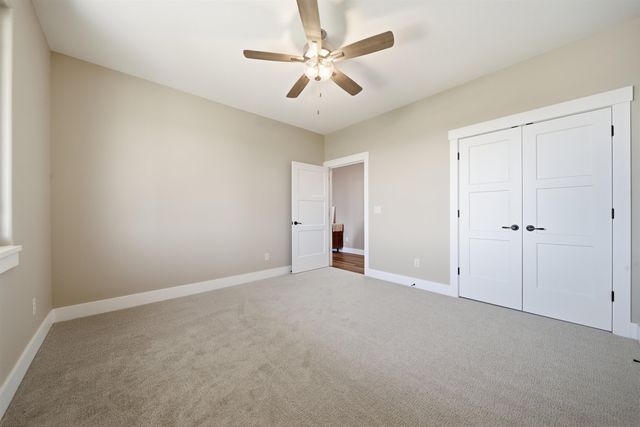 1602 S Dove Place, Goddard, KS 67052
