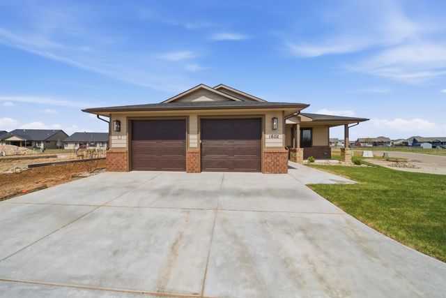 1602 S Dove Place, Goddard, KS 67052