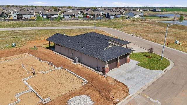 1602 S Dove Place, Goddard, KS 67052