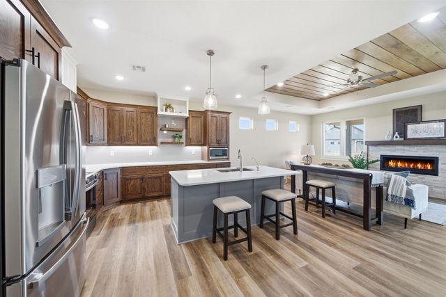 1602 S Dove Place, Goddard, KS 67052