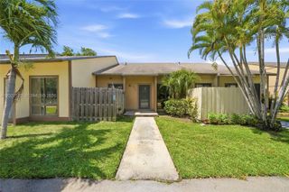 455 NE 210th Ter, Miami, FL 33179