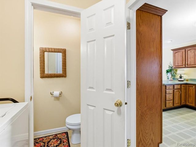 8431 Lakeshore Road, Burtchville, MI 48059