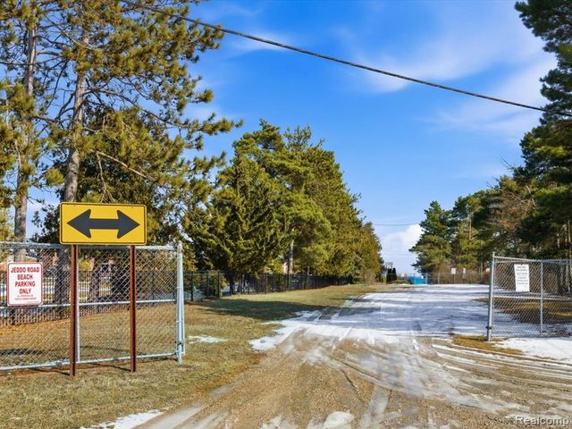 8431 Lakeshore Road, Burtchville, MI 48059