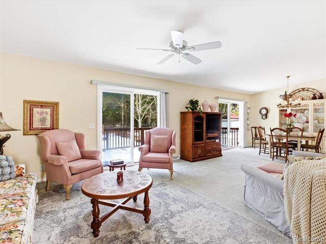 8431 Lakeshore Road, Burtchville, MI 48059