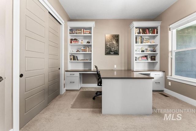 2110 N Wind Cave Way, Eagle, ID 83616