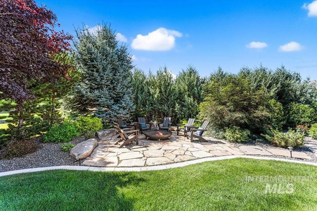 2110 N Wind Cave Way, Eagle, ID 83616