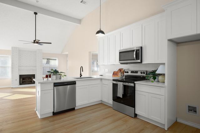 909 Clearwater TRL, Round Rock, TX 78664