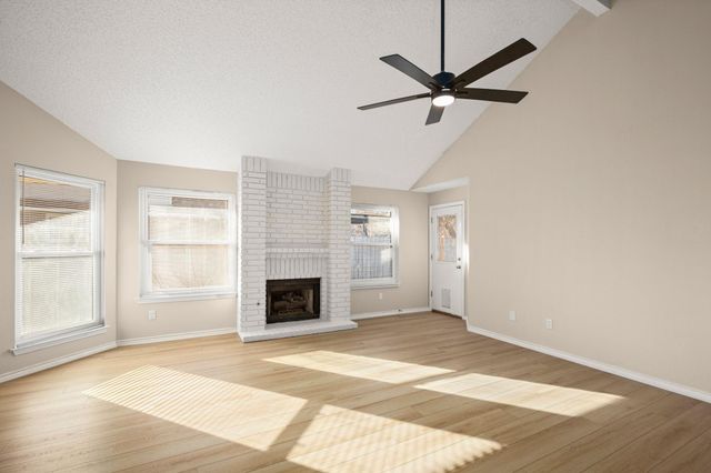 909 Clearwater TRL, Round Rock, TX 78664