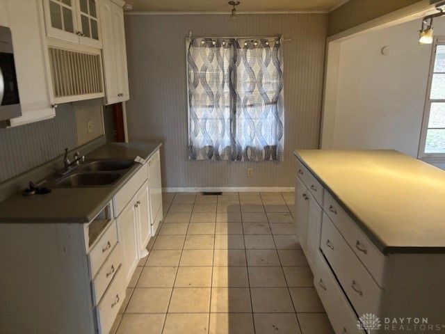 2743 Ironwood Drive, Springfield, OH 45504