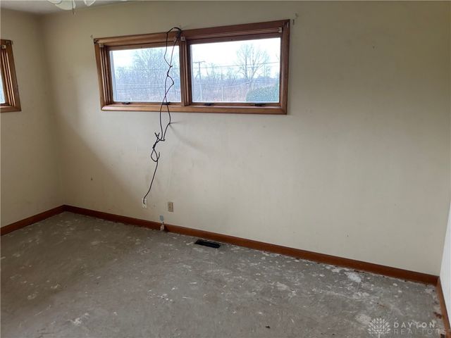 2743 Ironwood Drive, Springfield, OH 45504