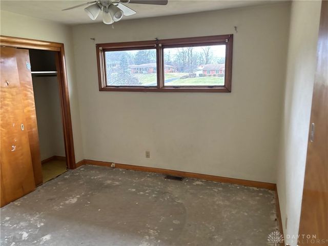 2743 Ironwood Drive, Springfield, OH 45504