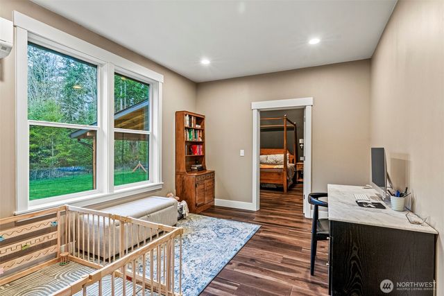 900 George Taylor Road, Silverlake, WA 98645