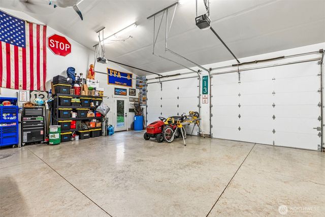 900 George Taylor Road, Silverlake, WA 98645