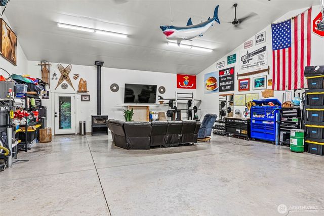 900 George Taylor Road, Silverlake, WA 98645