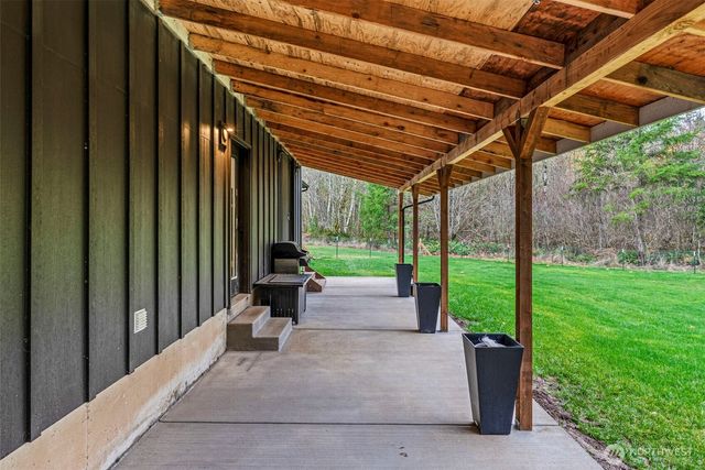 900 George Taylor Road, Silverlake, WA 98645