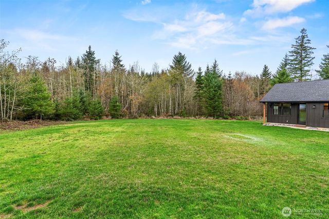 900 George Taylor Road, Silverlake, WA 98645