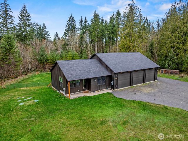 900 George Taylor Road, Silverlake, WA 98645