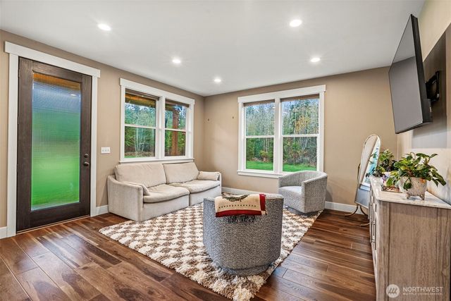 900 George Taylor Road, Silverlake, WA 98645