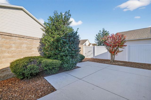 2448 RAVENWOOD LANE, The Villages, FL 32162