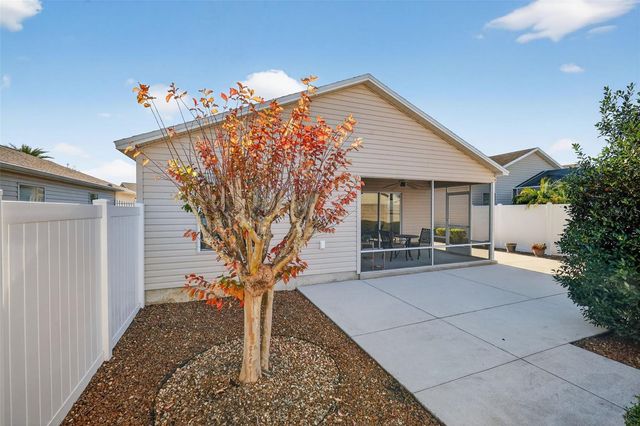 2448 RAVENWOOD LANE, The Villages, FL 32162