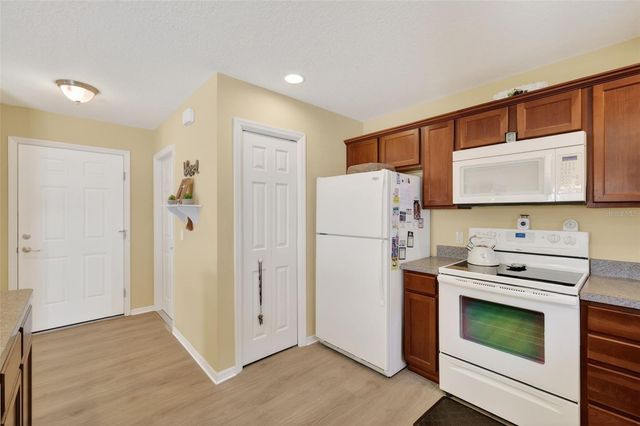 2448 RAVENWOOD LANE, The Villages, FL 32162