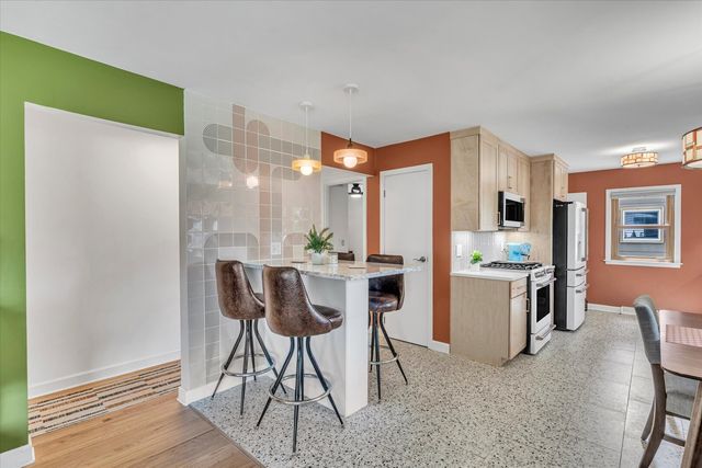 2115 W 34th Street, Davenport, IA 52806