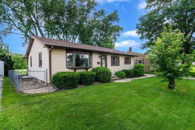 2115 W 34th Street, Davenport, IA 52806