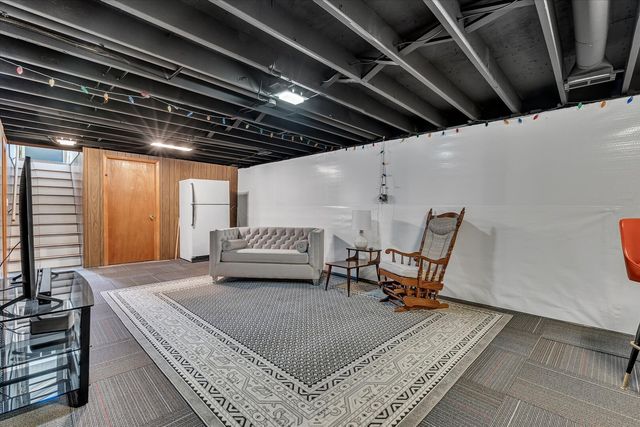 2115 W 34th Street, Davenport, IA 52806