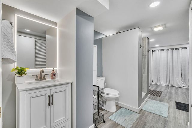 2115 W 34th Street, Davenport, IA 52806