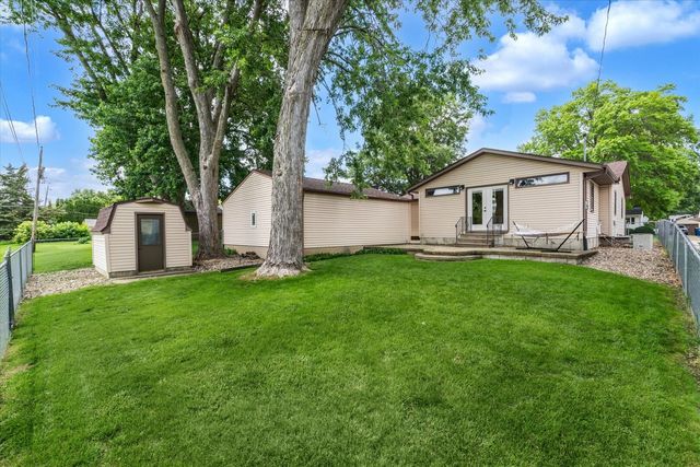 2115 W 34th Street, Davenport, IA 52806