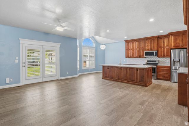 1092 W TITHING HILL PL, Riverton, UT 84065