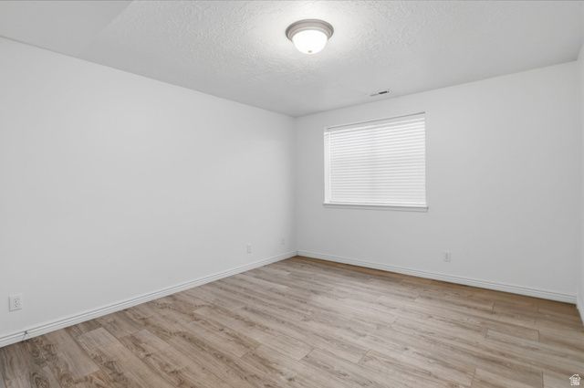 1092 W TITHING HILL PL, Riverton, UT 84065