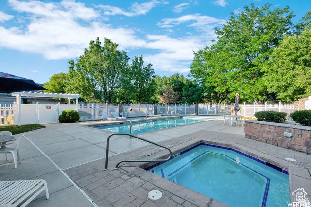 1092 W TITHING HILL PL, Riverton, UT 84065