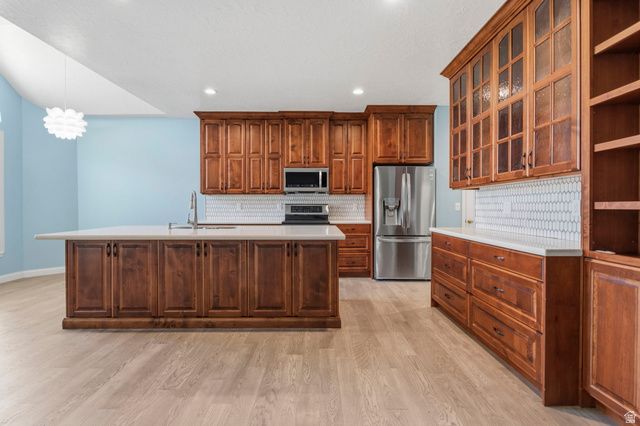 1092 W TITHING HILL PL, Riverton, UT 84065
