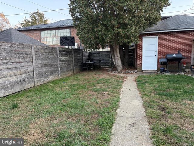 1606 1ST AVE, York, PA 17403