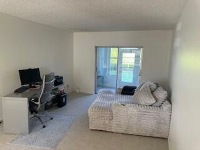 1117 Lake Terrace 105, Boynton Beach, FL 33426