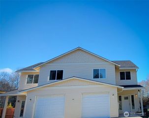 50 A Marina Drive #A, Cathlamet, WA 98612