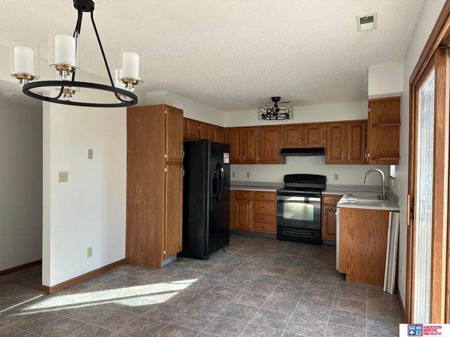 1701 Granada Lane, Lincoln, NE 68528