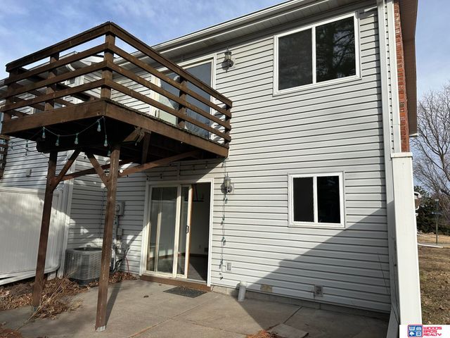 1701 Granada Lane, Lincoln, NE 68528