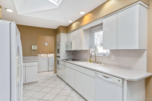 61 Hurtin Boulevard, Smithtown, NY 11787