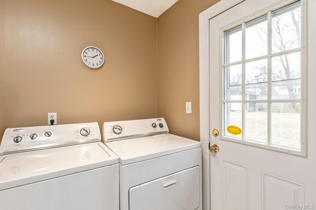 61 Hurtin Boulevard, Smithtown, NY 11787