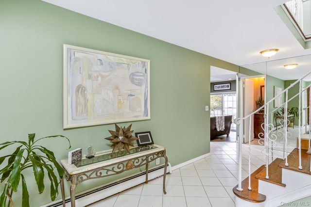 61 Hurtin Boulevard, Smithtown, NY 11787