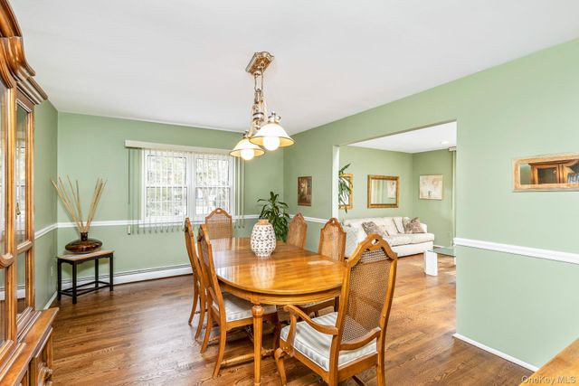 61 Hurtin Boulevard, Smithtown, NY 11787