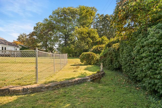 1037 Iroquois Trail, Frankfort, KY 40601