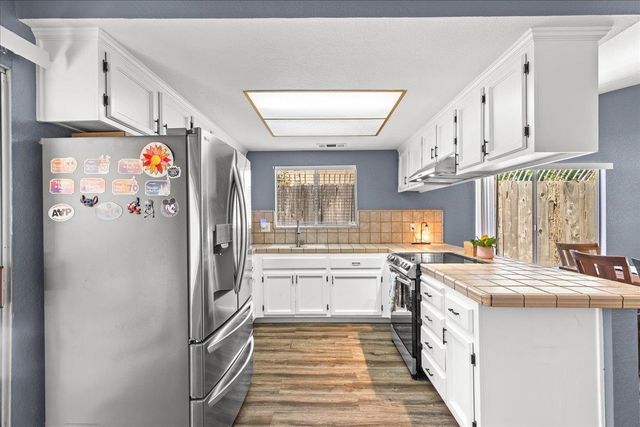 1205 Courtney Way, Modesto, CA 95358