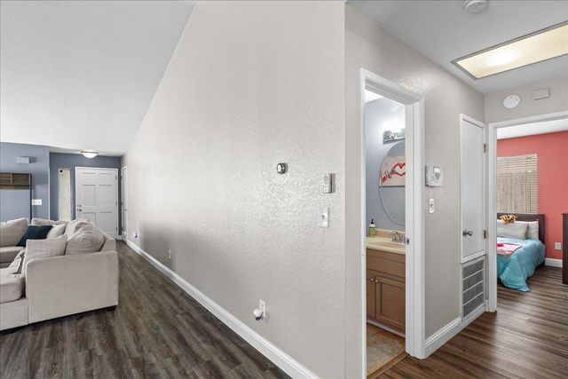 1205 Courtney Way, Modesto, CA 95358