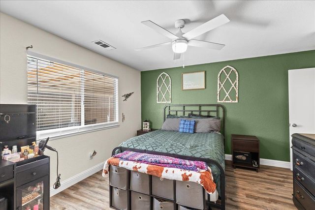 1205 Courtney Way, Modesto, CA 95358