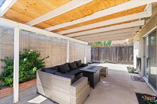 1205 Courtney Way, Modesto, CA 95358