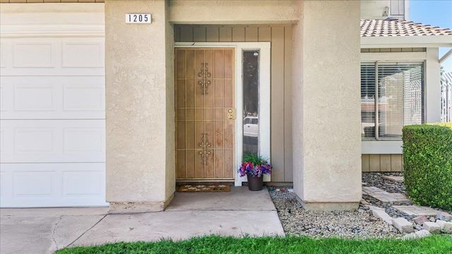 1205 Courtney Way, Modesto, CA 95358