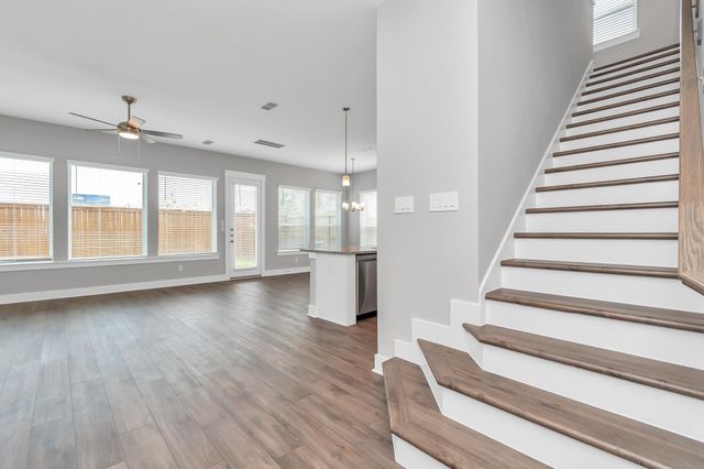 2705 Brown Lake Street, Houston, TX 77008